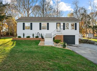 54 Griswold St, Pawcatuck, CT 06379