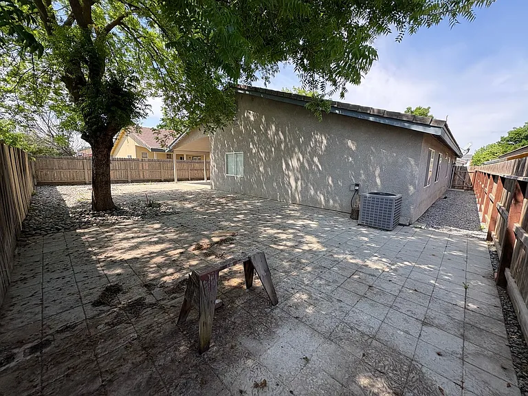 1040 N Sumter Ct — Photo 42