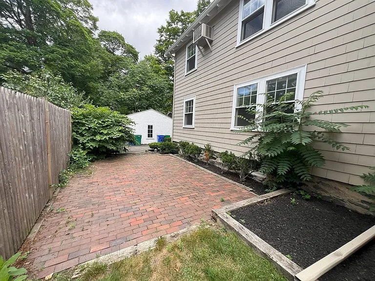 19 Maple St #19 — Photo 18