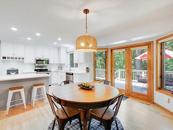 2nd image of 3757 Bayberry Ln