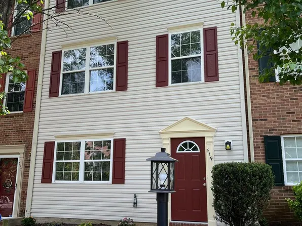 519 Clint Ln, Fredericksburg, VA 22405