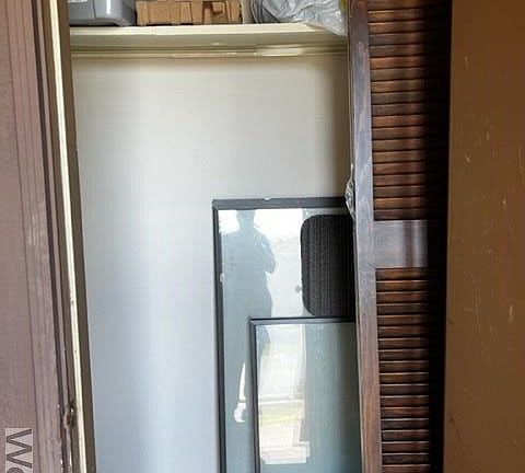5th image of 160 Hartford Ct