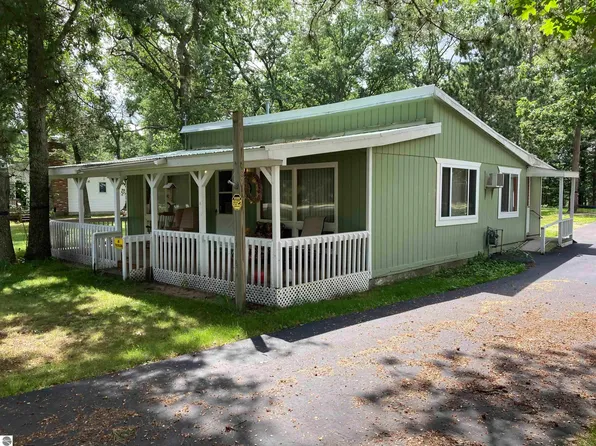 1915 Indian Lake Rd, National City, MI 48748