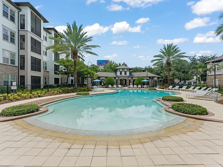 The Courtney at Universal Boulevard — Photo 20