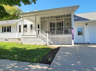 713 Maple Ave, Decorah, IA 52101