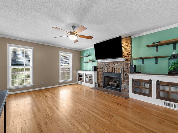 5th image of 1477 Cedar Springs Cir