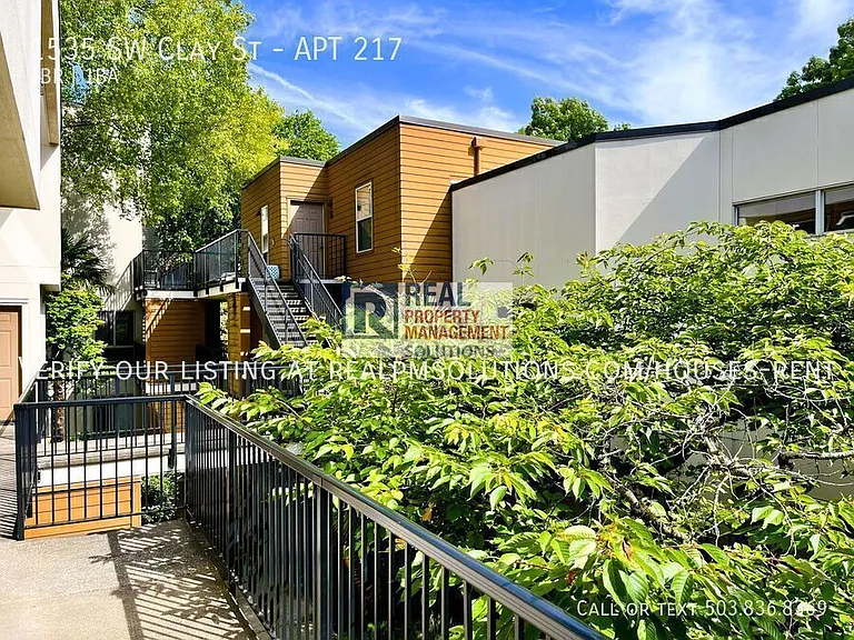 1535 SW Clay St #217 — Photo 48