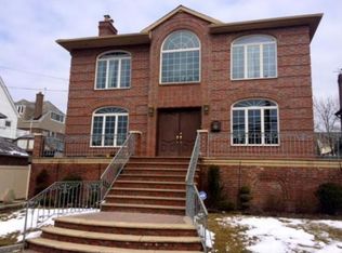 270 Beach 137 St #137, Rockaway Park, NY 11694