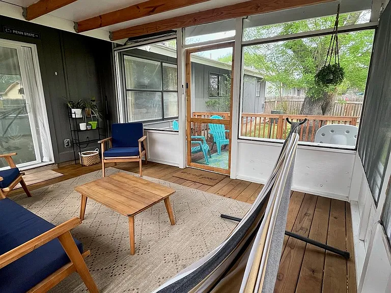2511 E Stassney Ln — Photo 22