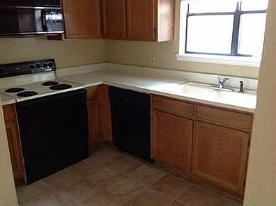 1st image of 2709 London Ct