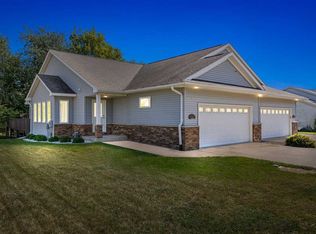 814 Croell Ave, Tiffin, IA 52340