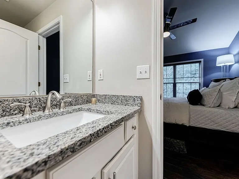 1146 Village Ct SE — Photo 29