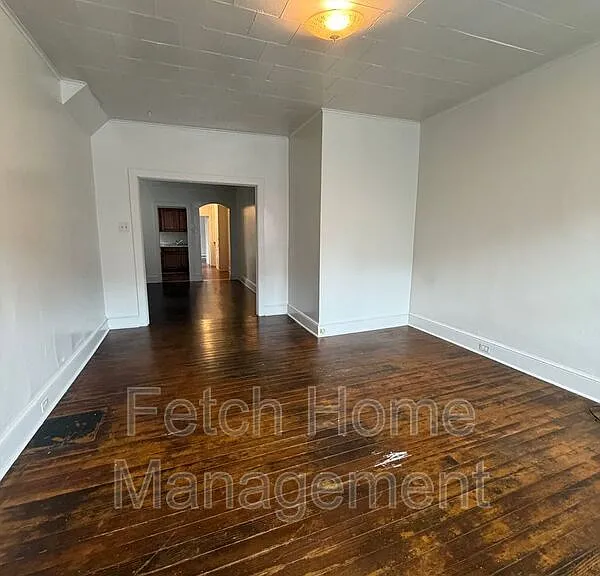 422 W King St #1 — Photo 2