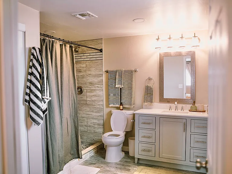 Ensuite bathroom