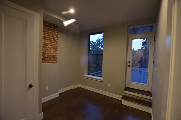 Rented by TheRealEstateCompany.com LLC | media 18