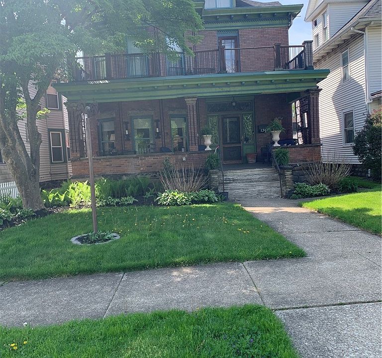 1st image of 132 6th St NW