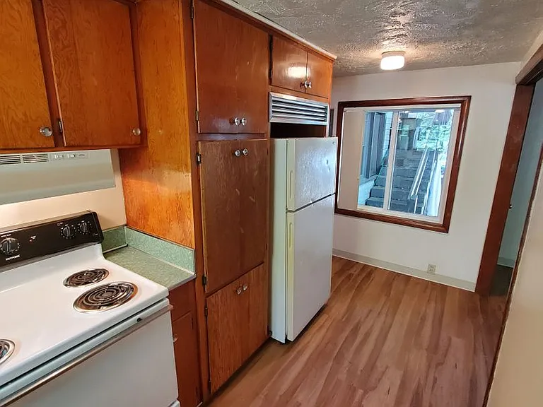 1395 High St #307-1/2-& — Photo 9
