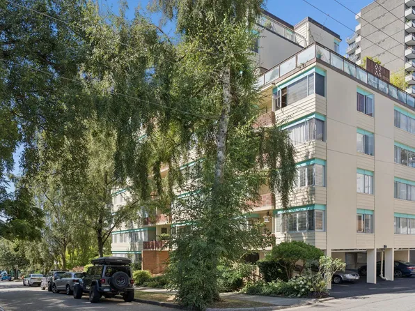 1315 Cardero St #401, Vancouver, BC V6G 2J2