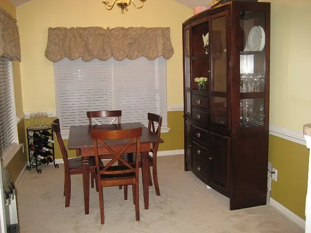 2409 Old Greenbrier Rd — Photo 6
