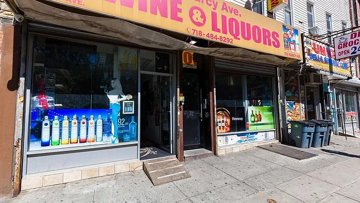 Rented by Nooklyn NYC LLC | media 21