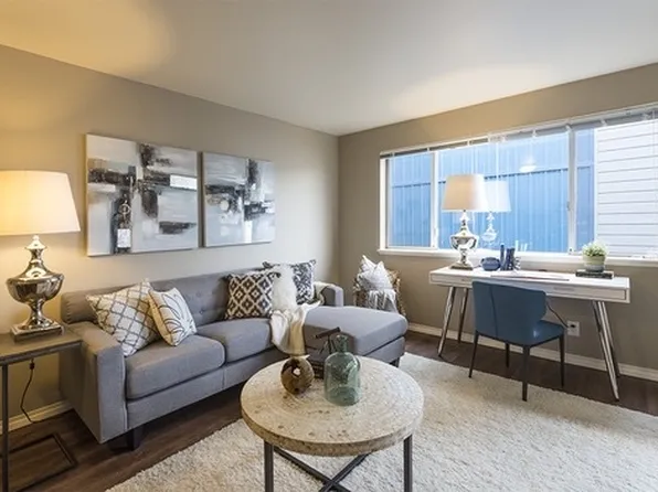 Harbor Square, 2425 Harbor Ave SW Unit 21, Seattle, WA 98126