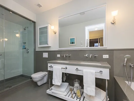 Sold by Sotheby's International Realty | media 6