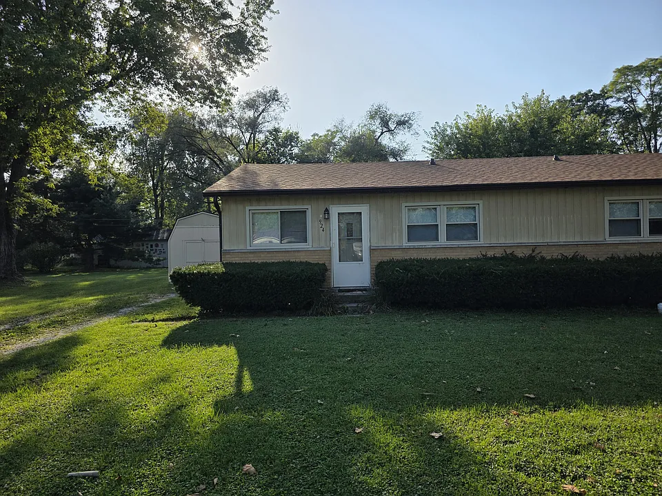 924 Old Valley Dr
