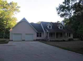 711 Michillinda Rd, Muskegon, MI 49445