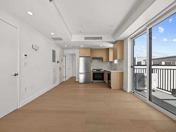 3rd image of 150-02 Northern Blvd #3A