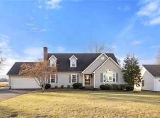 2004 Pembrooke Forest Dr, Winston Salem, NC 27106