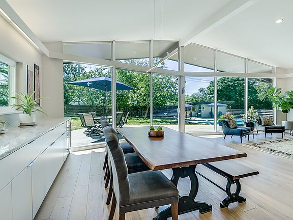 2nd image of 10414 Monte Sereno
