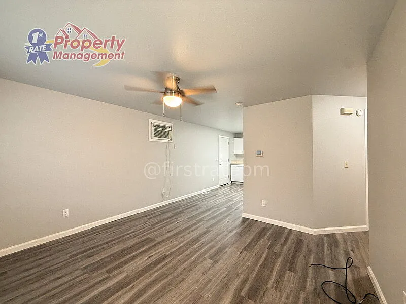 2 bed, 1.0 bath, 676 sqft, $1,345 — Photo 3