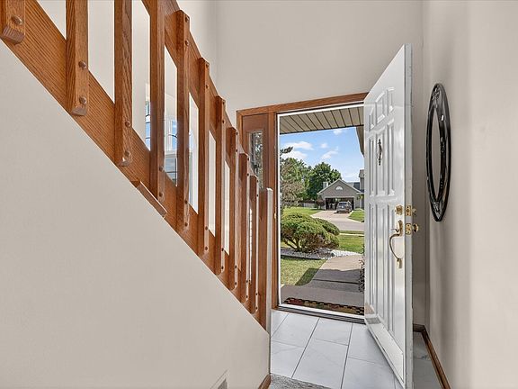5th image of 2467 Palm Dale Dr SW