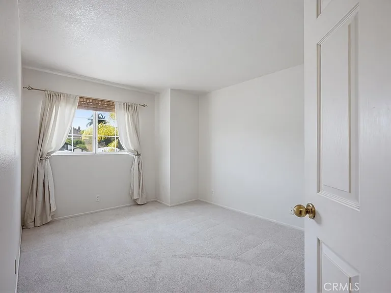 3731 Columbia Cir — Photo 27