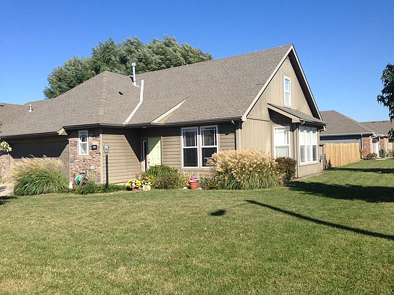 Corner lot.  Mucho mowing.