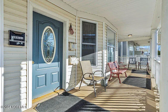 1 bed, $900 — Photo 1