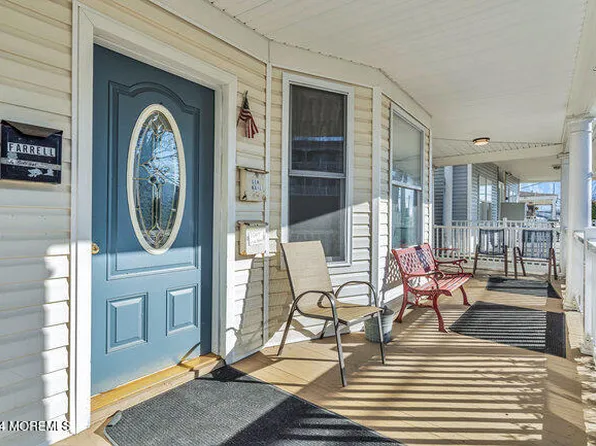30 Navesink Ave, Highlands, NJ