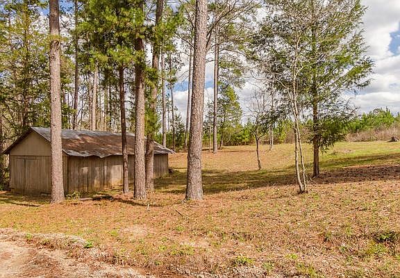 3rd image of 5506 Dogwood Dr NE