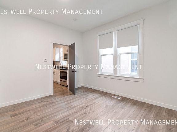 4th image of 1044 W Euclid Ave