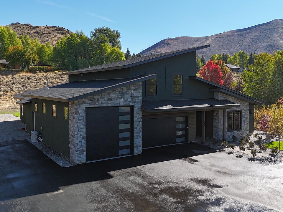 1st image of 246 Mariposa Rd