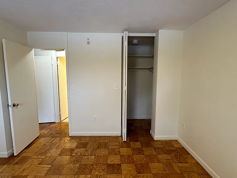 77 Monmouth St #714 — Photo 15