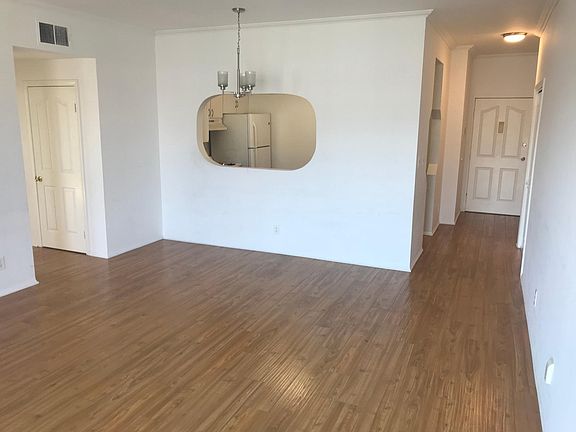 4th image of 350 N Oakhurst Dr APT 303