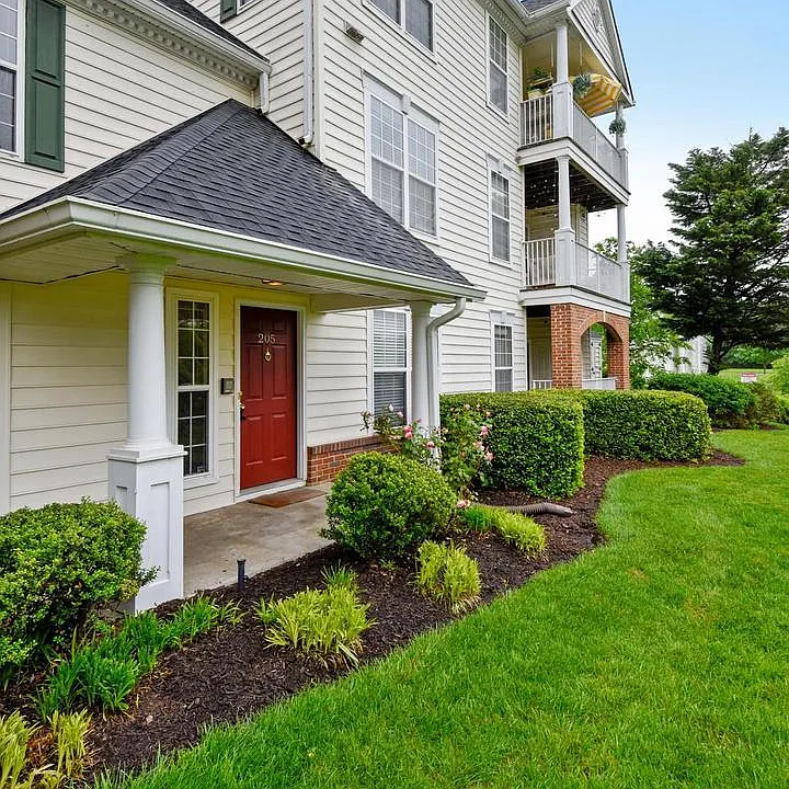 43114 Watercrest Sq #205