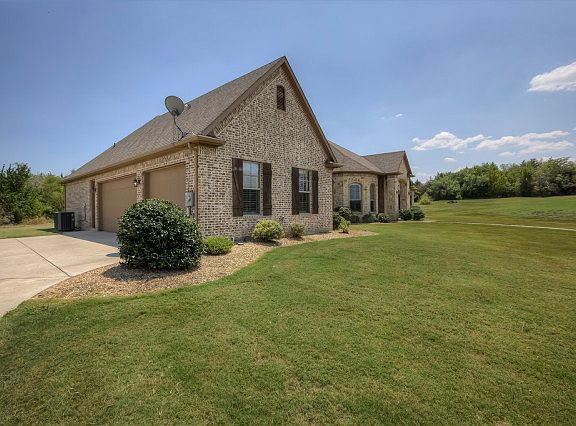 5th image of 3144 Hillview Dr