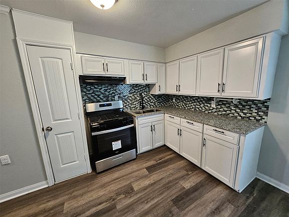 3rd image of 3409 Nathaniel Brown St