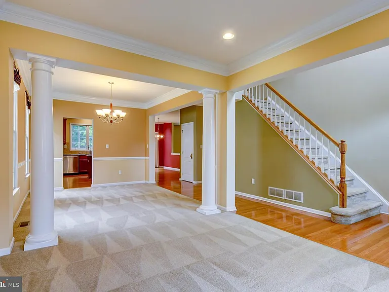 45 Lockwood Dr — Photo 7