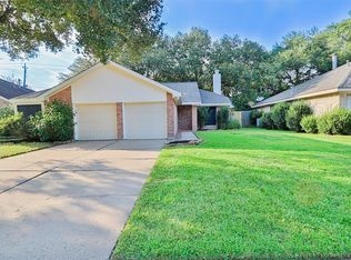 367 Richvale Ln, Webster, TX 77598
