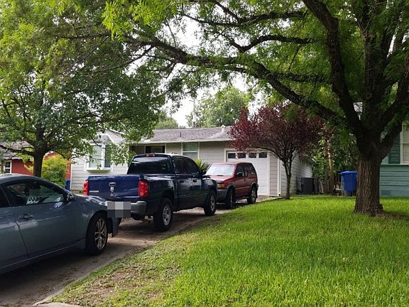 2nd image of 414 Irvington Dr