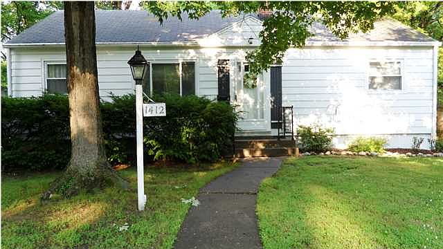 1st image of 1412 Akin Dr