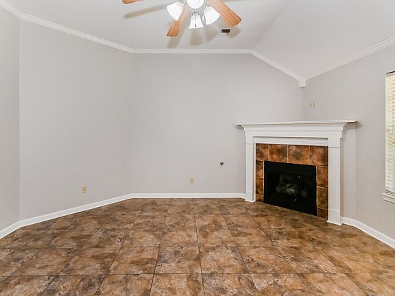 4th image of 4258 Ravenwood Dr N